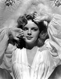 Judy_Garland.jpg Judy_Garland.jpg