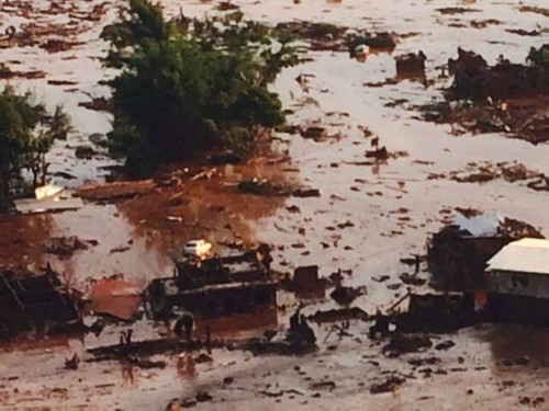 rompimento-das-barragens-em-mariana.jpg
