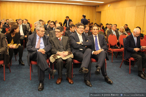 Carlos Magno Castanheira, João Calvão da Silva, Manuel Carlos Lopes Porto, António Pinto Monteiro. Colóquio sobre Direito e Comunicação Social - Problemas e Desafios