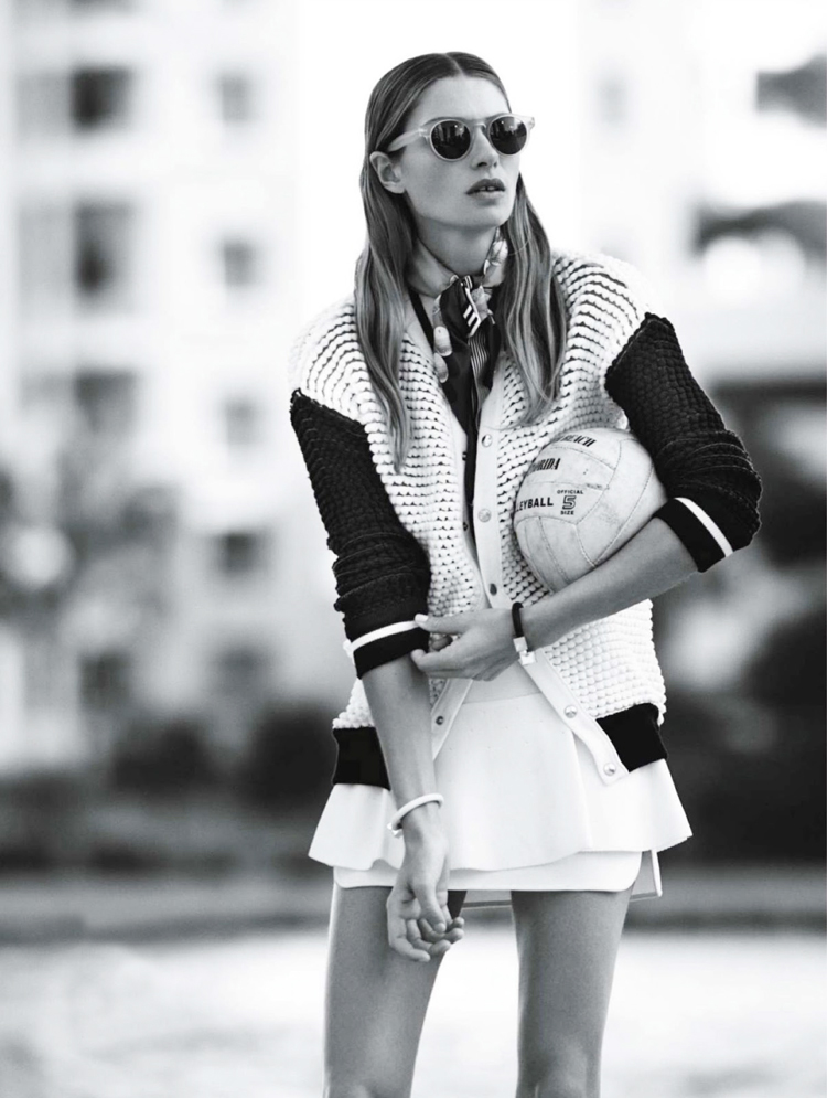 jessica_hart-lofficiel_paris-4_zpsc7facaup.jpg~original