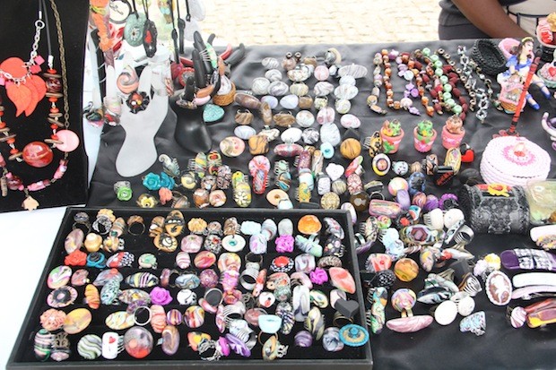 Feira de Artesanato Urbano SAPO Viajar Angola Armario Que Plancha La Ropa ~ Feira de Artesanato Urbano SAPO Viajar Angola